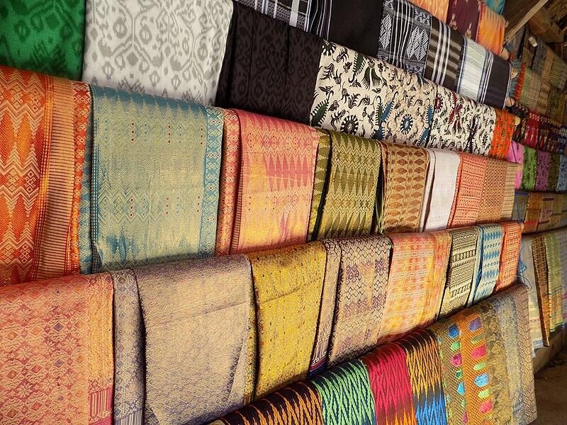 Kain Tradisional Indonesia