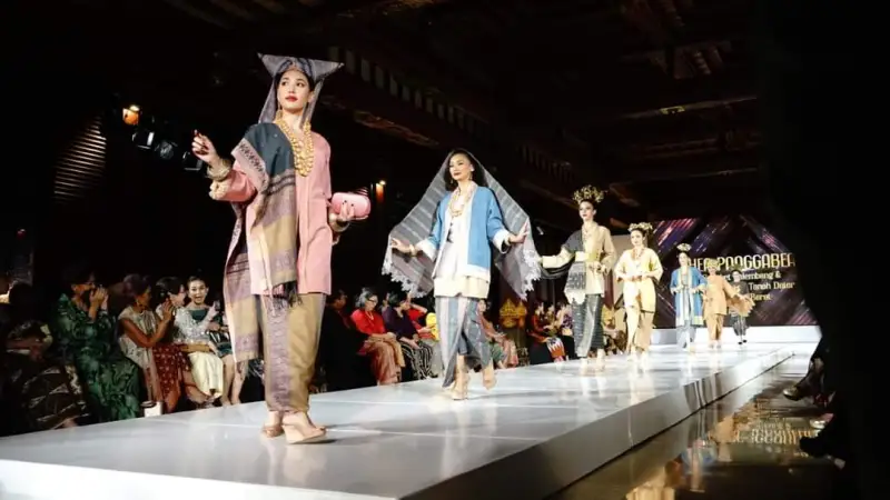 Pesona Wastra Songket