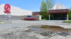 Spot Foto Instagramable di The Berkshire Mall